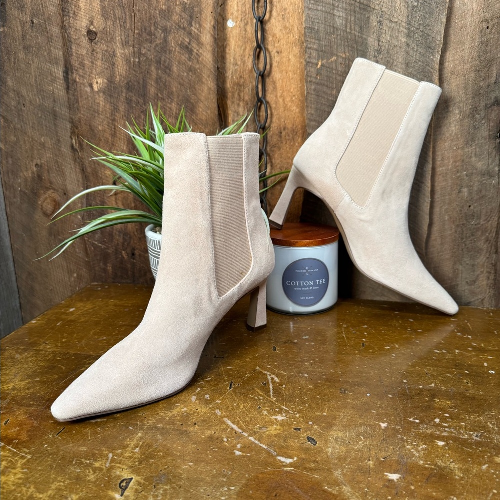 Charles by Charles David Cream Suede Chisel Bootie - Size 8.5